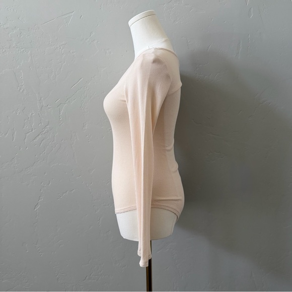 POL Waffle Knit Bodysuit Oyster Beige Long Sleeve Scoop Neck Size S Snap Closure - Picture 3 of 12